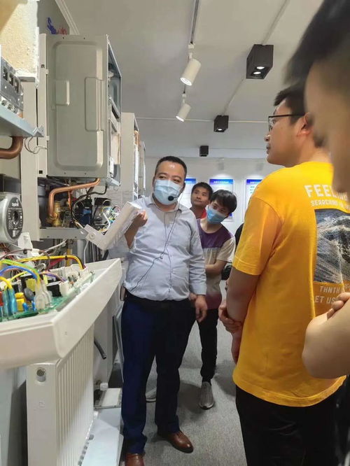 暖通好技師 借力信息技術咨詢服務，小松鼠攜手行業共謀發展新篇章